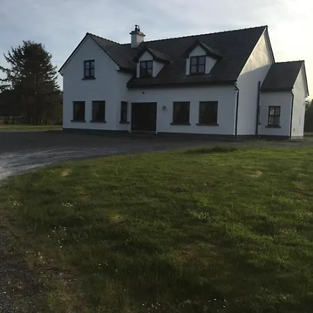 Fabulous 4 Bedroom House, Gateway To Connemara 골웨이
